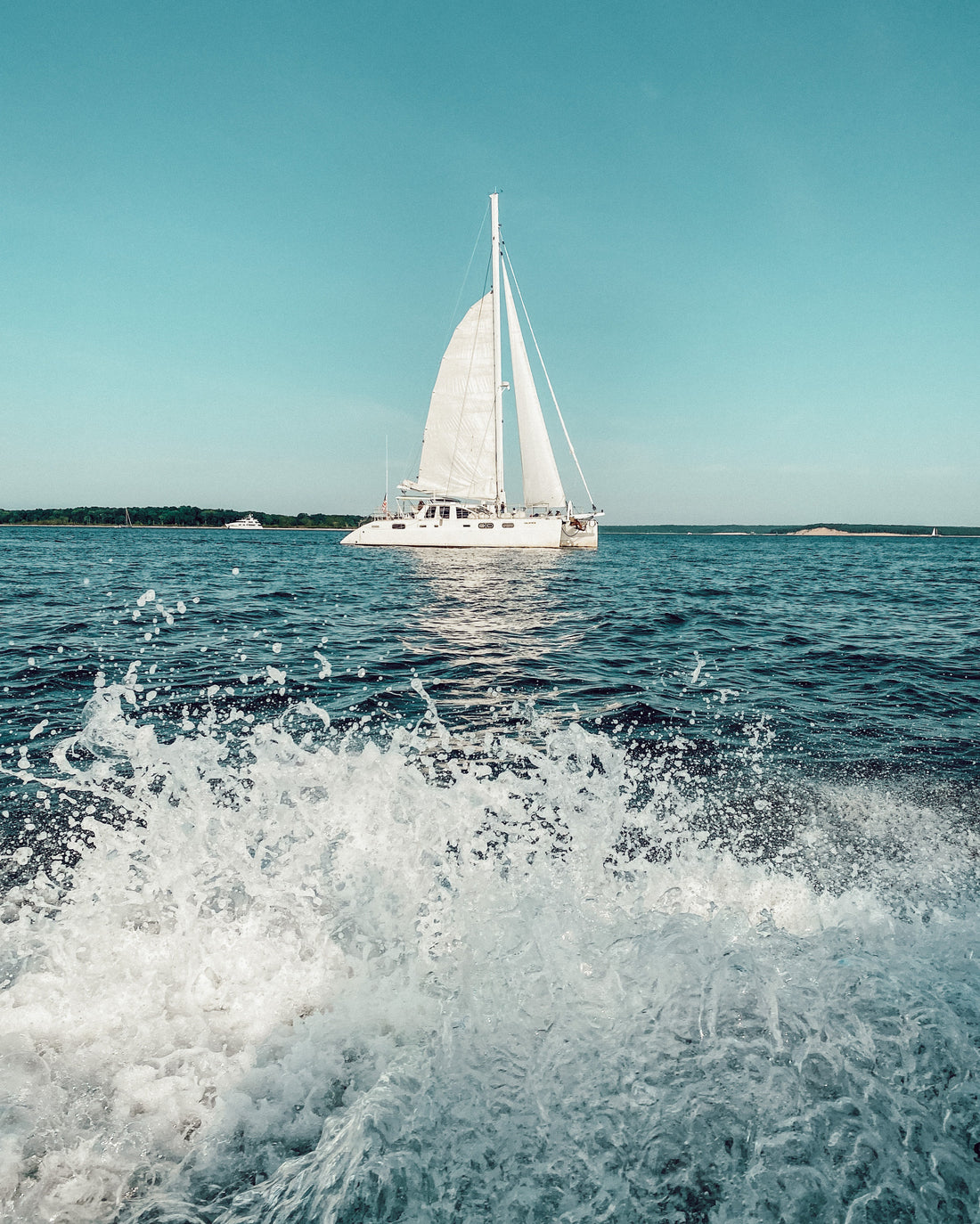 The Benefits of Sailing: Why You Should Try It