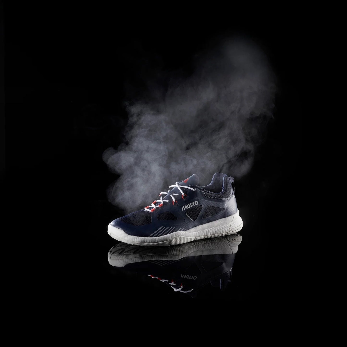Musto Men's Dynamic Race Trainer Navy/ Off White